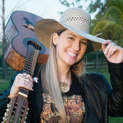 Foto da cantora Bruna Viola