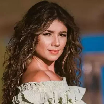 Foto da cantora Paula Fernandes